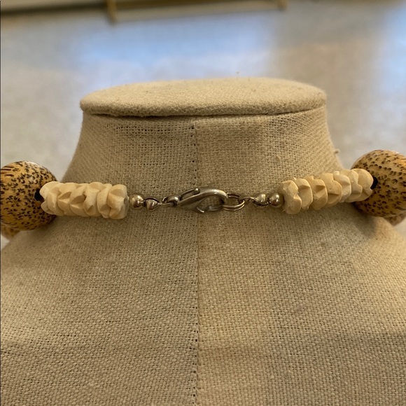 Necklace - Picture 2 of 3